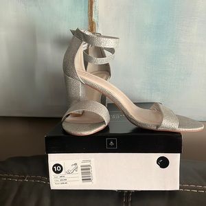 David Bridal women’s silver heels